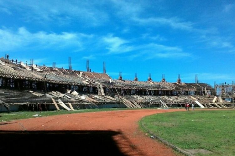 Pembangunan Stadion Barombong pasca ambruk beberapa waktu lalu