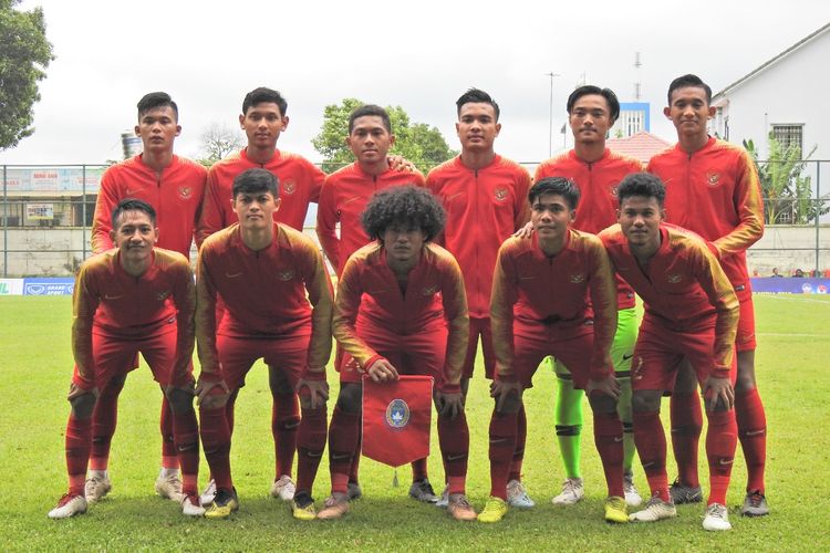 Skuad Timnas Indonesia U-18 saat melawan Filipina pada laga perdana Piala AFF U-18.
