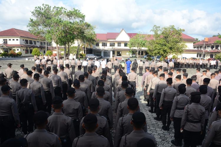 Pasukan siaga di Mapolda Kepulauan Bangka Belitung, Rabu (22/5/2019).