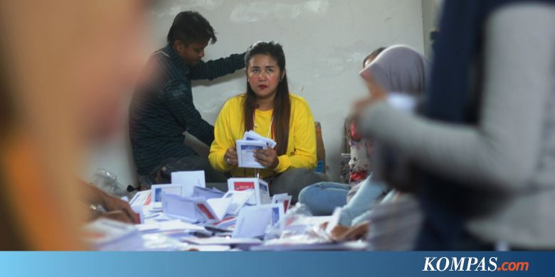 KPU Cianjur Temukan Ribuan Lembar Surat Suara Rusak saat Penyortiran