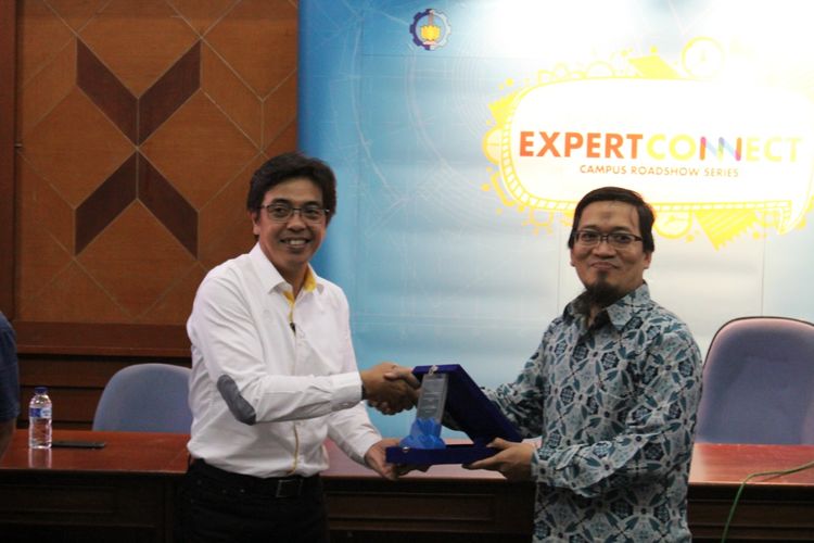 PT Shell Indonesia bekerja sama dengan Energy Academy Indonesia (Ecadin) menghelat Expert Connect Campus Roadshow Series 2019, Sabtu (16/3/2019) di Gedung Pascasarjana Lantai 3 Institut Teknologi Sepuluh Nopember (ITS) Surabaya.