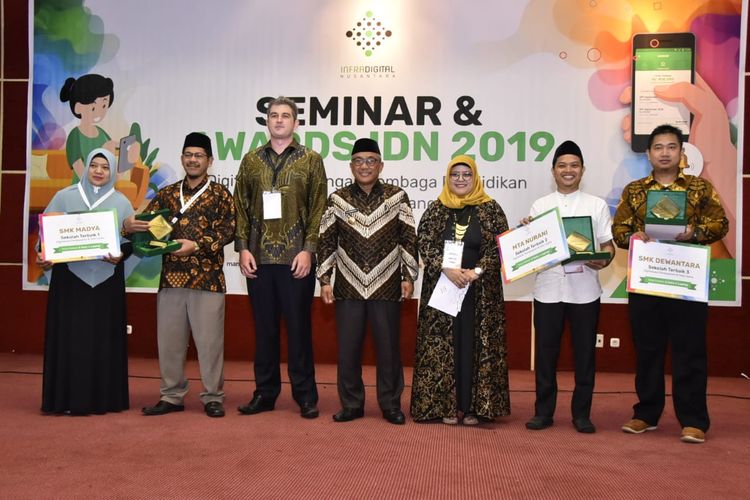 InfraDigital Nusantara (IDN) sebuah platform manajemen keuangan sekolah berbasis digital menggelat Seminar dan Awards IDN 2019! di Depok, Jawa Barat (22/3/2019).