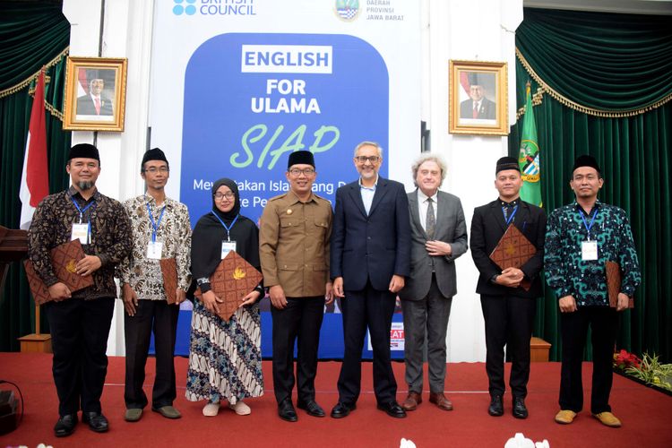 Gelaran English for Ulama (EFU), pelatihan untuk meningkatkan kemampuan berbahasa Inggris untuk ulama dan guru di Pemprov Jabar.