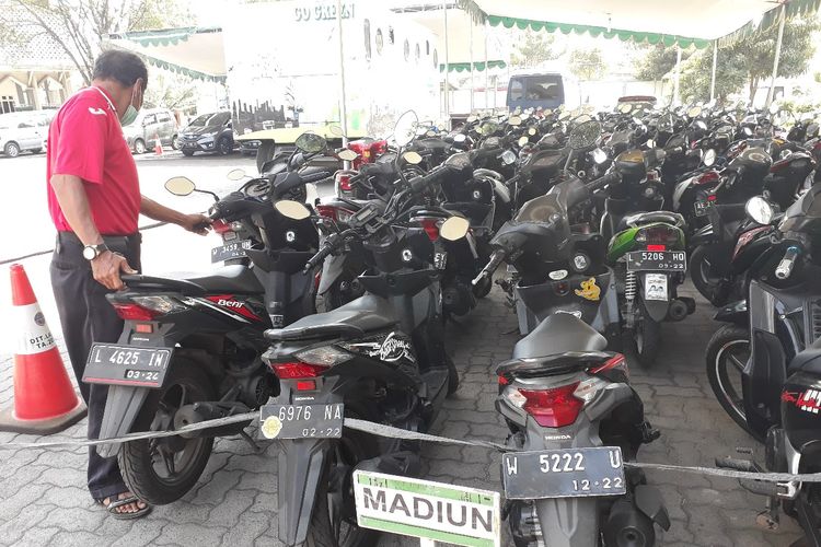 Motor yang ikut mudik gratis di kantor Dishub Jatim, Jumat (31/5/2019)