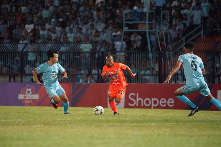 Laga pekan kelima Liga 1 2019 antara Persela Lamongan vs Persija Jakarta di Stadion Surajaya, Lamongan, Sabtu (22/6/2019) 