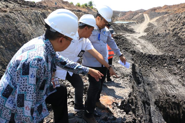 Penasehat KPK, Budi Santoso melakukan inspeksi kesejumlah perusahaan tambang di Kalsel Rabu (31/7/2019).