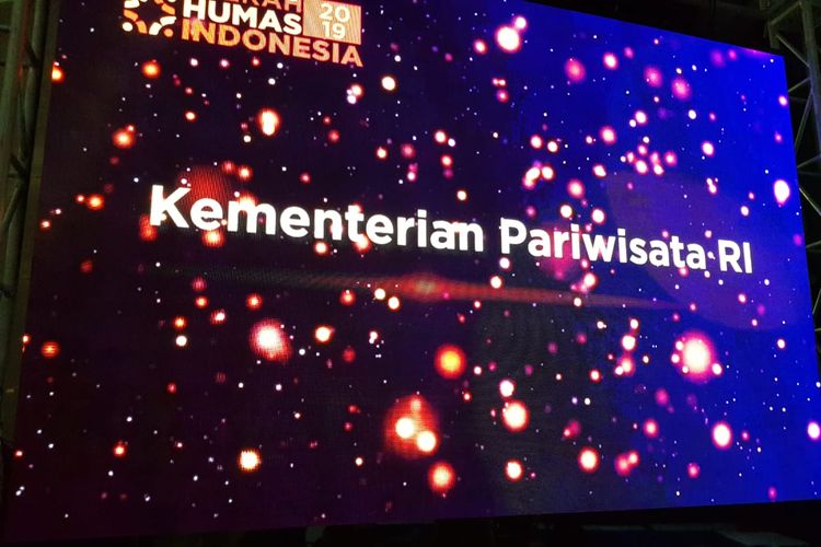 Kementerian Pariwisata RI berhasil diobatkan sebagai kementerian terpopuler di media online dalam Anugerah Humas Indonesia 2019, di Balai Kota Tangerang, Jumat (30/8/2019).