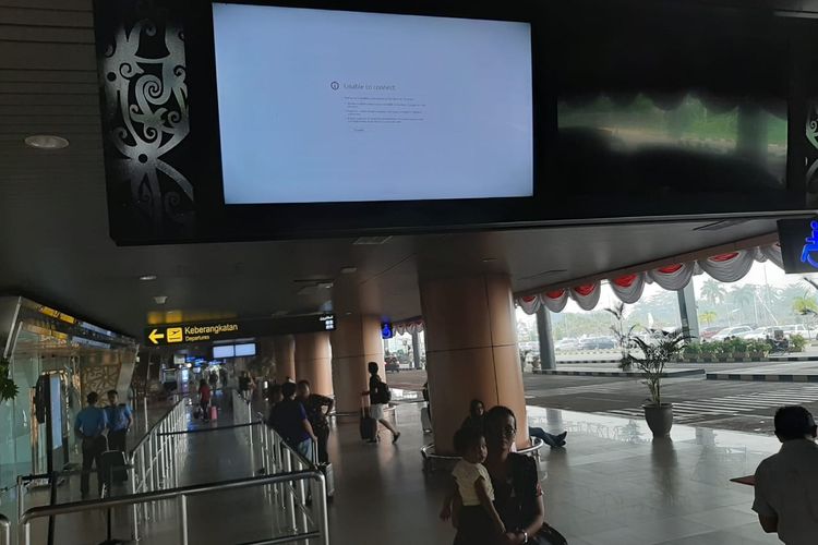 Penerbangan di Bandar Udara Internasional Supadio terganggu akibat penerbangan.