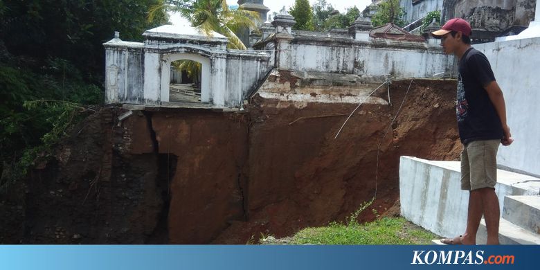 Makam Raja Mataram di Imogiri Longsor