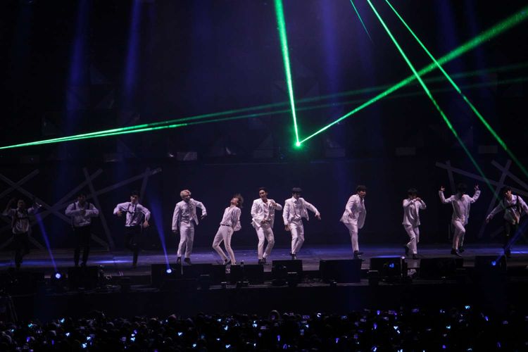 Boyband asal Korea Selatan, Super Junior, menggelar konser Super Show 8 di Indonesia Convention Exhibition (ICE), BSD, Tangerang, Banten, Sabtu (11/1/2020).