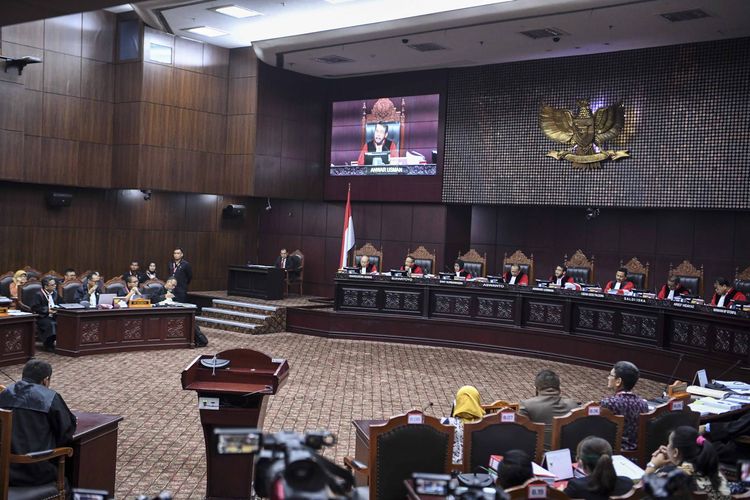 Suasana sidang perdana Perselisihan Hasil Pemilihan Umum (PHPU) sengketa Pilpres 2019 di Mahkamah Konstitusi, Jakarta, Jumat (14/6/2019). 