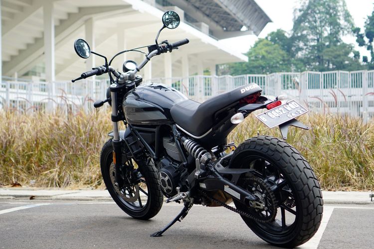 Ducati Scrambler Sixty2