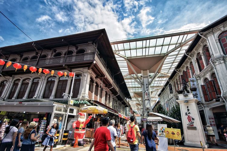 Suasana pasar di Chinatown Singapura