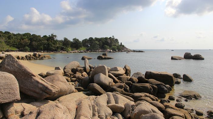 Menyusuri Keindahan Pantai Trikora Bintan