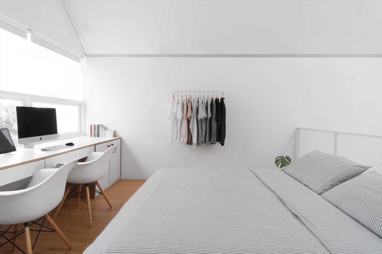 Kamar tidur minimalis di Mo House karya DFORM
