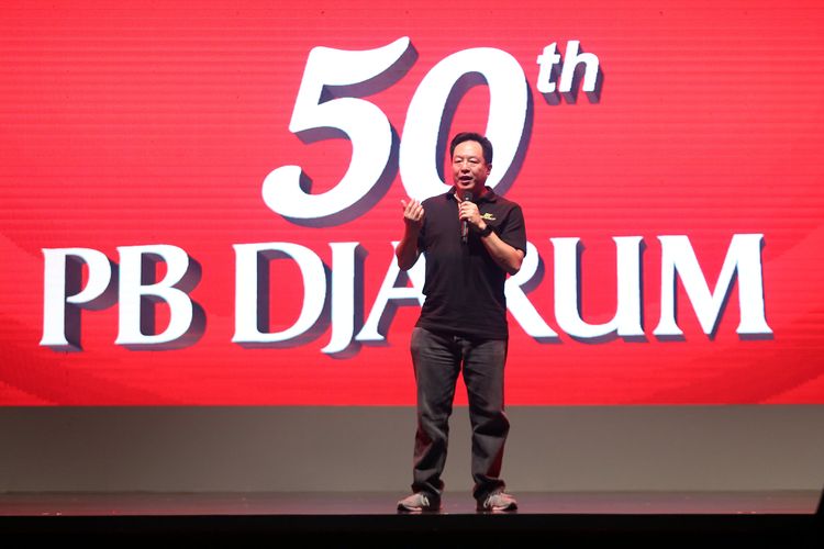 President Director Djarum Foundation, Victor Rachmat Hartono, saat berbicara pada perayaan ulang tahun ke-50 PB Djarum, di GOR Djarum, Jati, Kudus, Jawa Tengah, Minggu (28/4/2019) malam.