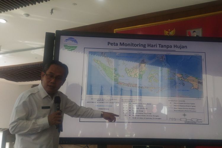 Kepala Pusat Informasi Perubahan Iklim BMKG, Dodo Gunawan dalam konferensi pers di Badan Nasional Penanggulangan Bencana (BNPB), Jakarta Timur, Jumat (28/6/2019).  