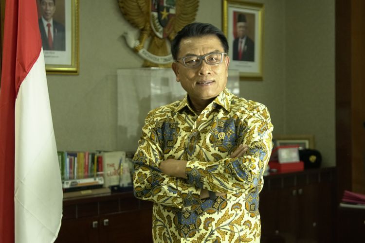 Kepala Staf Presiden, Moeldoko, berfoto di ruang kerjanya, Senin (11/1/2021).