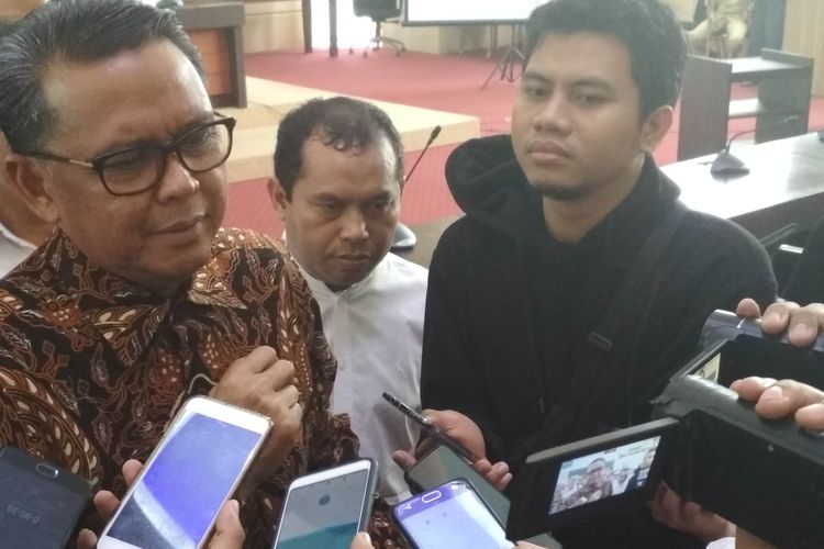 Gubernur Sulawesi Selatan Nurdin Abdullah saat diwawancara di kantor Gubernur Sulsel, Selasa (7/5/2019) kemarin. 