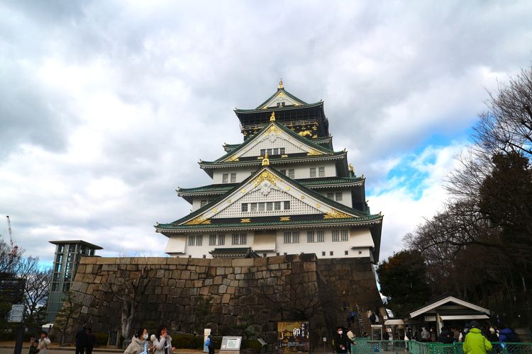 Museum Kastil Osaka menyediakan toko oleh-oleh di lantai 1 dan 8. (KOMPAS.COM/YUHARRANI AISYAH)