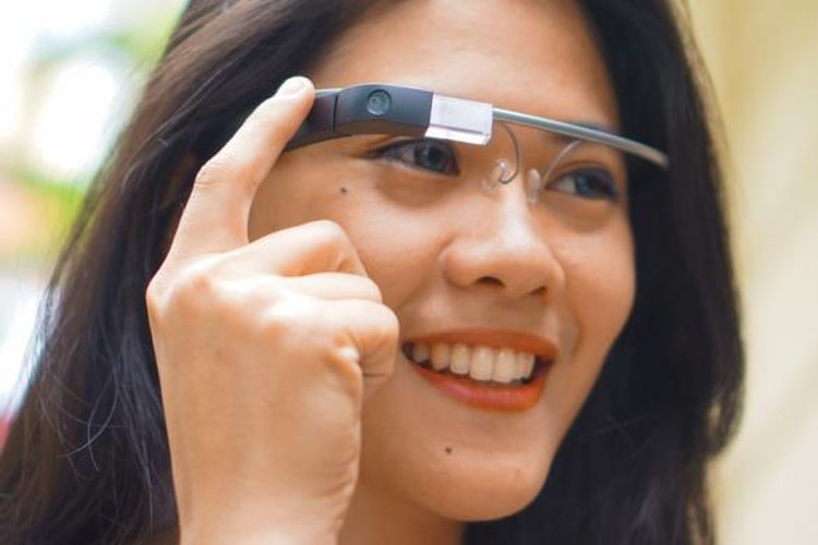Kacamata pintar Google Glass 