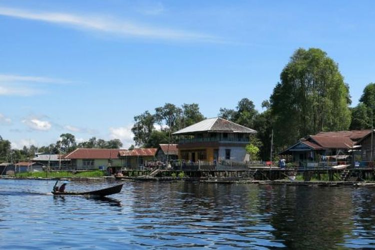 Kampung Semangit yang terletak di Desa Nanga Leboyan, Kecamatan Selimbau, Kabupaten Kapuas Hulu, Kalimantan Barat. Kampung Semangit merupakan sebuah perkampungan nelayan di tepi sungai Leboyan. Kampung ini masuk ke dalam wilayah Balai Besar Taman Nasional Danau Sentarum (TNDS).