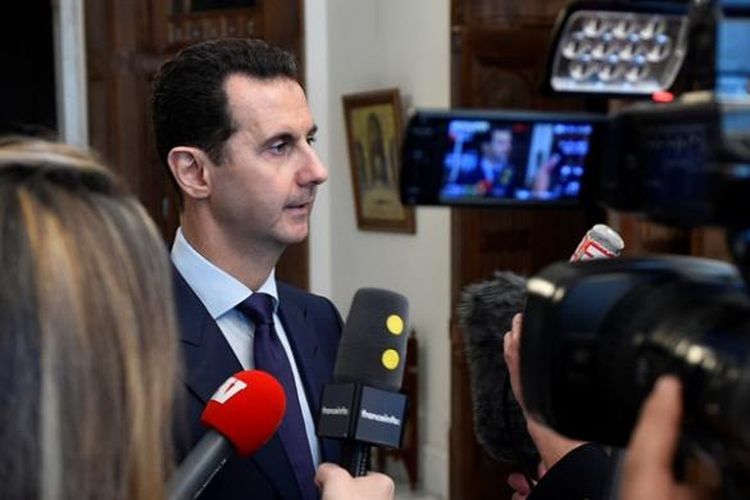Presiden Suriah Bashar al-Assad saat diwawancarai sejumlah media Perancis di Damaskus.