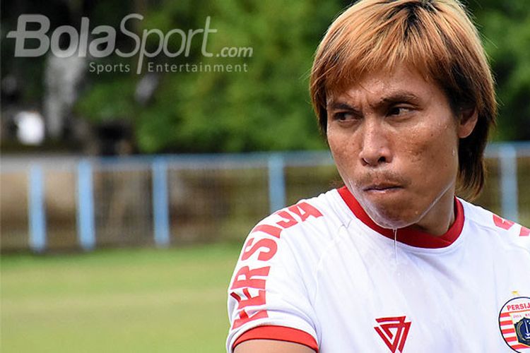 Gelandang Persija Jakarta, Asri Akbar, saat berlatih di Lapangan Samudra, Legian-Bali, Kamis (18/1/2018) sore menjelang laga menghadapi PSPS Riau dalam laga Piala Presiden 2018.