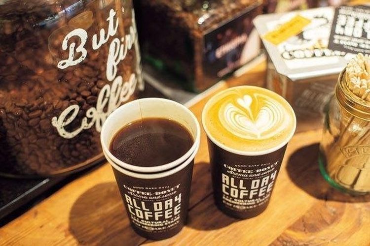 Ayo, berlangganan kopi Americano dan café latte hangat atau dingin untuk pesanan bawa pulang.