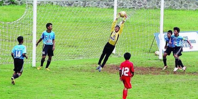 Liga Kompas Gramedia U-14, salah satu kompetisi usia muda di Indonesia yang rutin digelar oleh KOmpas Gramedia.