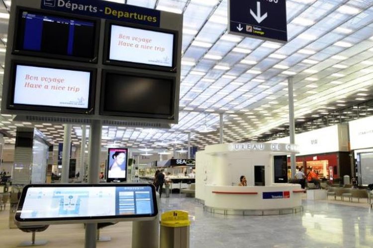 Bandara Charles de Gaulle, Paris, Perancis. (CNN)