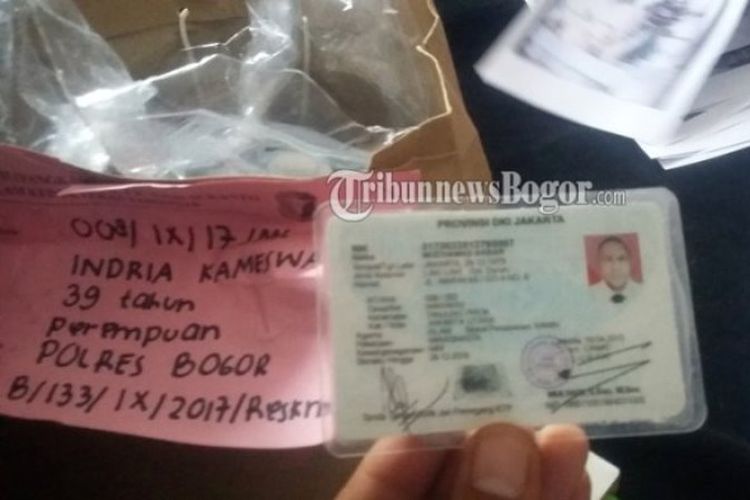 Barang bukti kasus pembunuhan pegawai BNN, Indria Kameswari.
