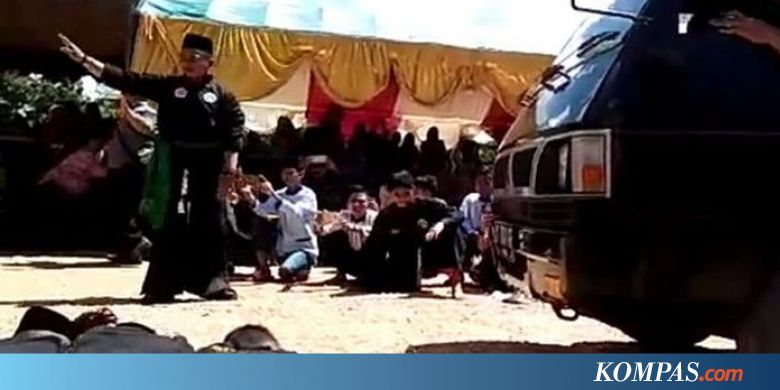 Atraksi Dilindas Mobil Berakhir Tragis, Seorang Santri Tewas