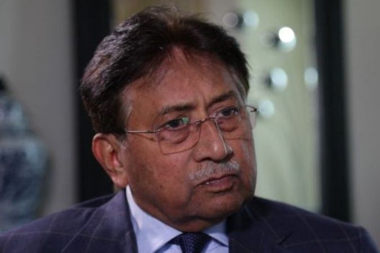 Pervez Musharraf membantah mengancam Bhutto lewat telepon.  (BBC)