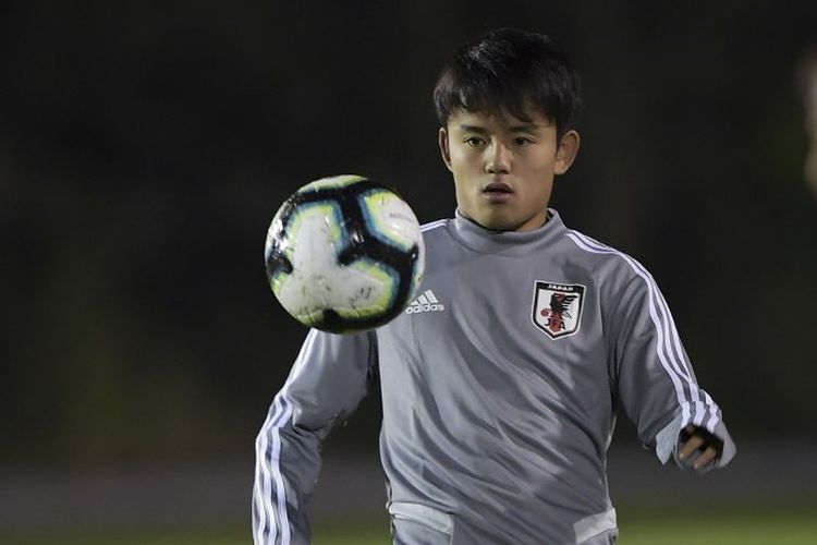 Takefusa Kubo berlatih bersama Timnas Jepang jelang laga versus Uruguay pada Copa America 2019 di Porto Alegre, 19 Juni 2019. 