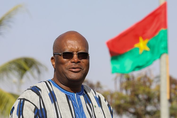 Presiden Burkina Faso Roch Marc Christian Kabore. Negara di Afrika Barat itu segera menghentikan kerja sama perdagangan impor dari Korea Utara sebagai tindak sanksi internasional.