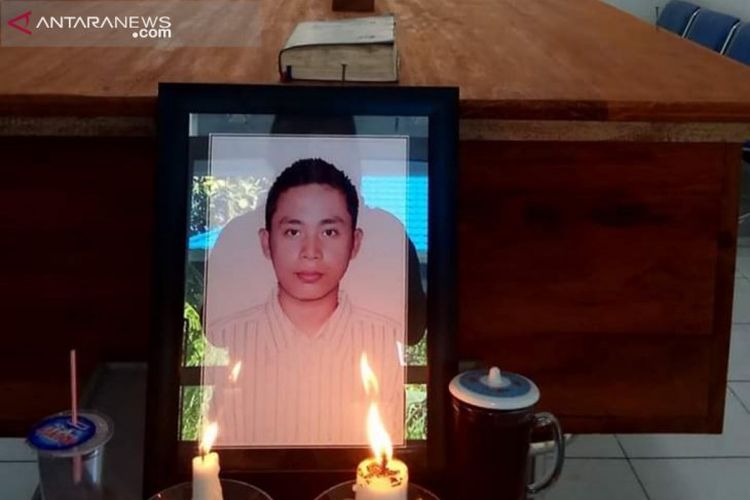 Foto Almarhum Mantri Patra