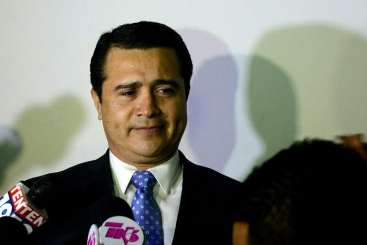 Juan Antonio Hernandez, adik Presiden Honduras Juan Orlando Hernandez saat berada di bandara internasional Toncontin pada 25 Oktober 2016. (AFP/Orlando Sierra)