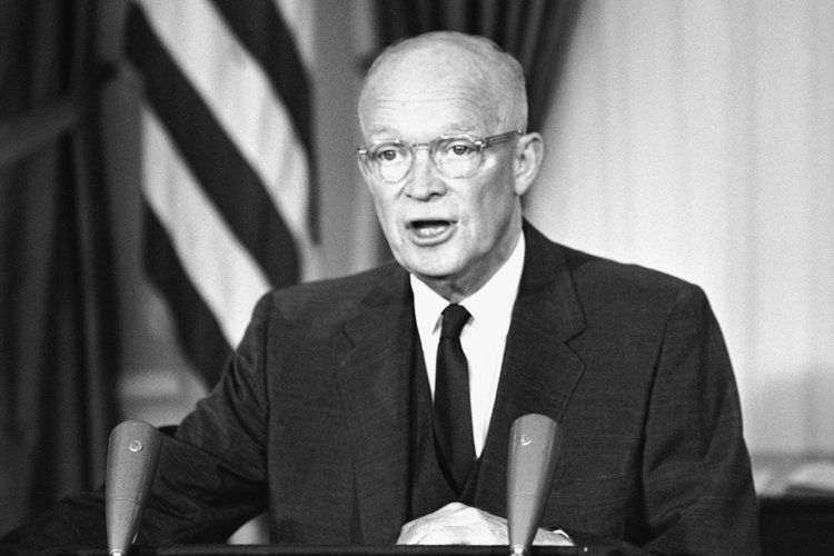 Presiden Eisenhower.
