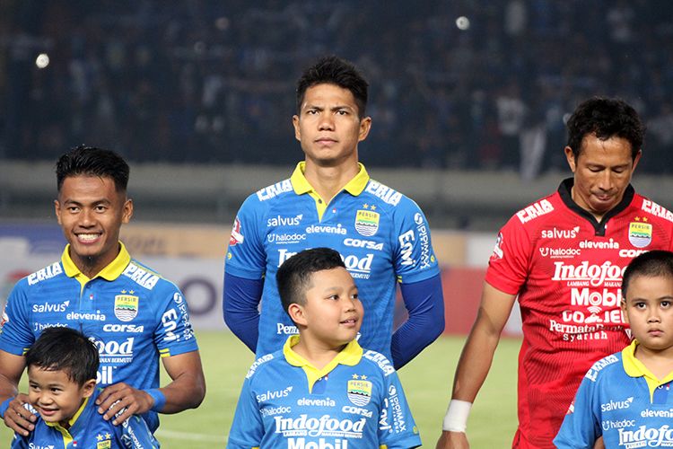 Achmad Jufriyanto sebelum memulai pertandingan bersama Persib dalam laga melawan PS Tira-Persikabo di Stadion Si Jalak Harupat, Kabupaten Bandung, beberapa waktu lalu. 