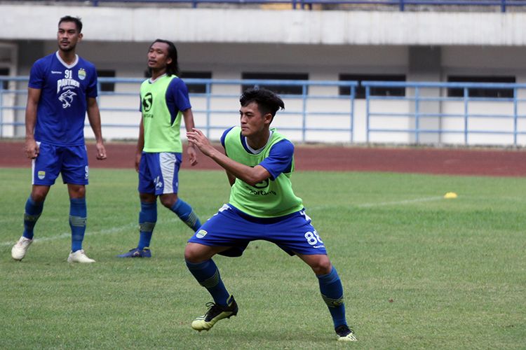 Alfeandra Dewangga menjalani seleksi bersama Persib Bandung, di Stadion Gelora Bandung Lautan Api (GBLA), Kota Bandung, Selasa (27/8/2019).