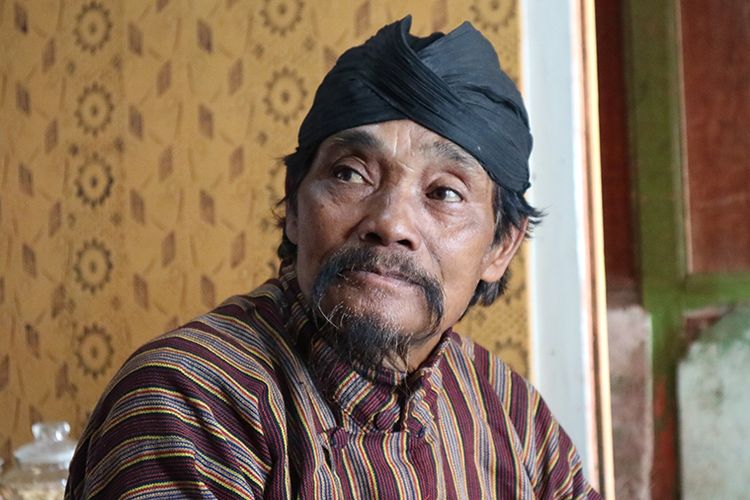 Mbah Sumanto (73), pemangku adat dalam acara Dieng Culture Festival 2019.