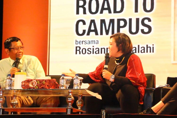 Acara talkshow bertajuk Pancasila di Zamanku di Mataram, bersama Mahfud MD, Inayah Wahid dan Reza Rahardian. Acara dipandu Rosiana Silalahi