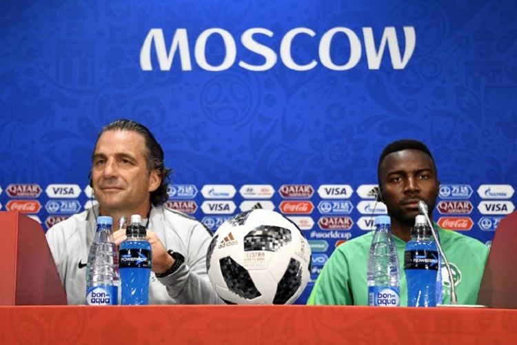 Pelatih Arab Saudi, Juan Antonio Pizzi, melakukan jumpa pers di Stadion Luzhniki, 13 Juni 2018, jelang laga pembuka Piala Dunia 2018 kontra Rusia. 