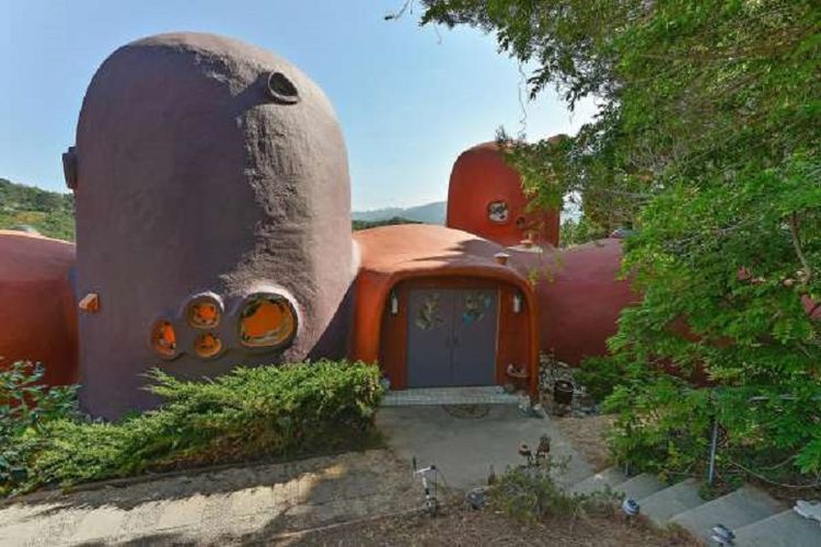 Flintstone House