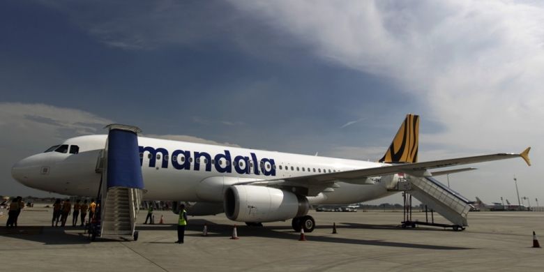 Airbus A320 milik Tigerair Mandala Airlines saat berada di Terminal 3 Bandara Soekarno Hatta, Tangerang, Banten.