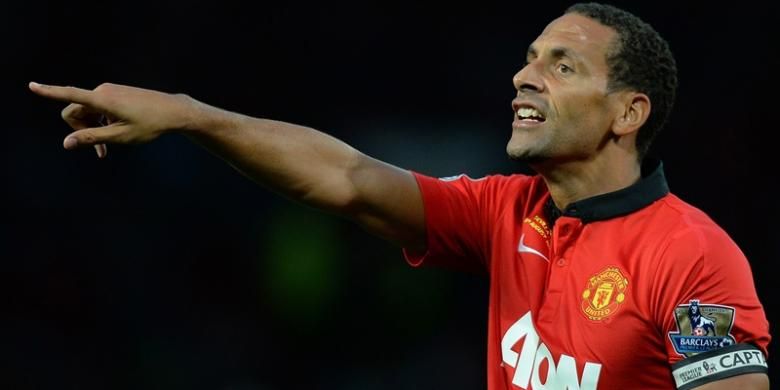 Reaksi Rio Ferdinand saat Manchester United melawan Sevilla dalam laga persahabatan di Old Trafford, Jumat atau Sabtu (10/8/2013). Pertandingan ini sekaligus laga testimonial bagi Ferdinand atas pengabdiannya selama sebelas tahun membela Setan Merah. 