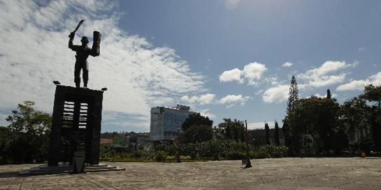 Patung Kapitan Pattimura, di Pattimura Park, Ambon, Maluku, Minggu (29/1/2012). 