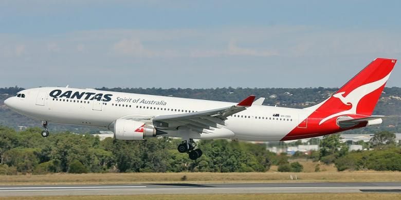 Pesawat Qantas A330