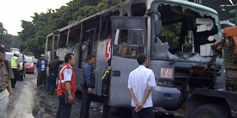 Bus Transjakarta Terbakar